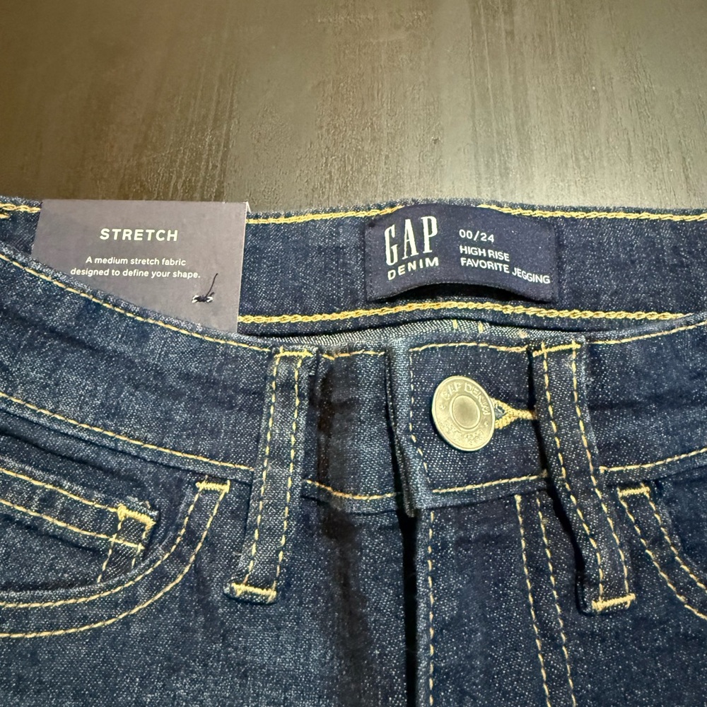 NWT Gap Dark Blue Women's Skinny Jeans - Picture 6 of 6